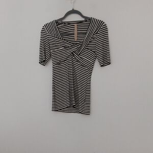 Bailey 44 Top Women's Size XS Black and White Striped Asymmetrical Top Pre-owned